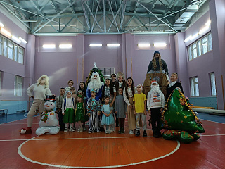 Новогодний утренник для детей сотрудников института 21.12.2024